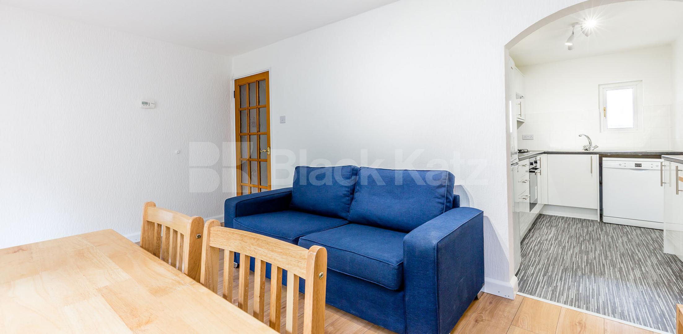 			REFURBISHED & IDEAL FOR STUDENTS!!, 4 Bedroom, 1 bath, 1 reception Flat			 Penderyn Way, TUFNELL PARK